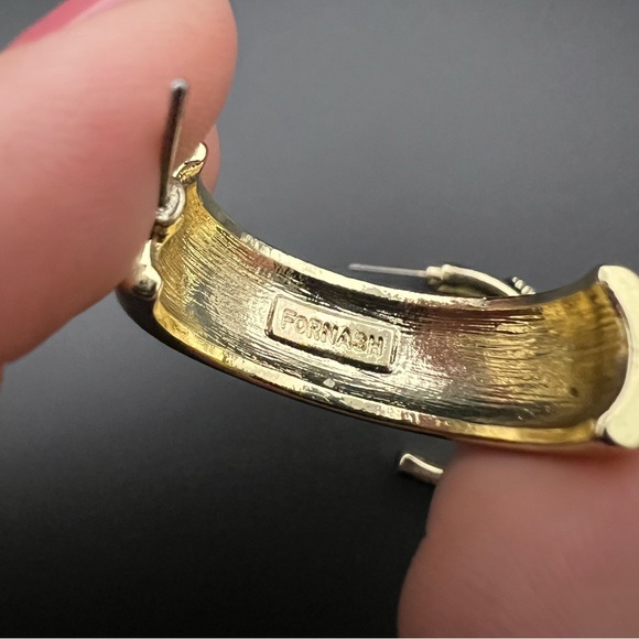 Signed FORNASH Vintage Enamel Black & White Earrings - Picture 4 of 4